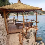 Nikola 3* Zastražišće