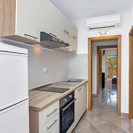 Guest house Nikola 3*