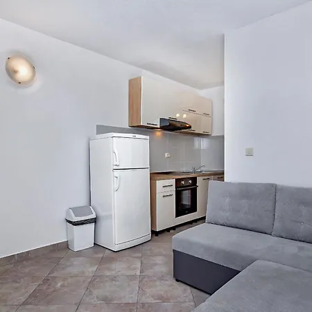 Guest house Nikola Zastrazisce