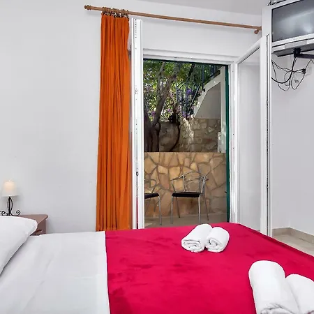 Nikola Guest house 3*